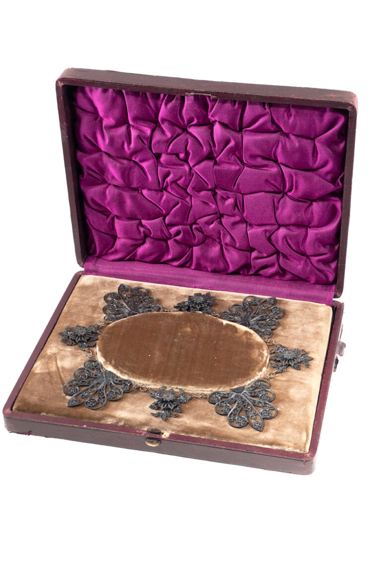 Rheinfrank Holzfuss Antique Jewellery in Berlin Muenchen Antike Ringe Verlobungsringe Eheringe Schmuck Juwelier Diamant Colliers M5993 6