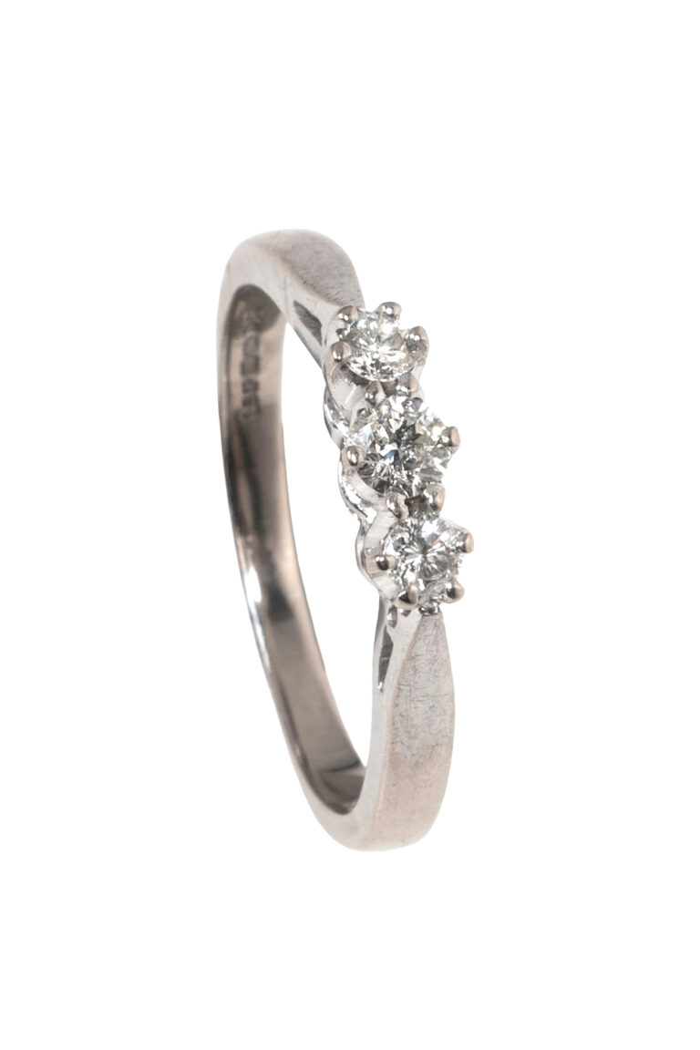 Rheinfrank Holzfuss Antique Jewellery in Berlin Muenchen Antike Ringe Verlobungsringe Eheringe Schmuck Juwelier Diamant Verlobungsring 1424 1