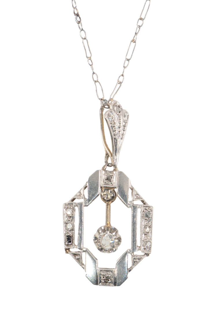 Rheinfrank Holzfuss Antique Jewellery in Berlin Muenchen Antike Ringe Verlobungsringe Eheringe Schmuck Juwelier Diamant Anhaenger 1529 1