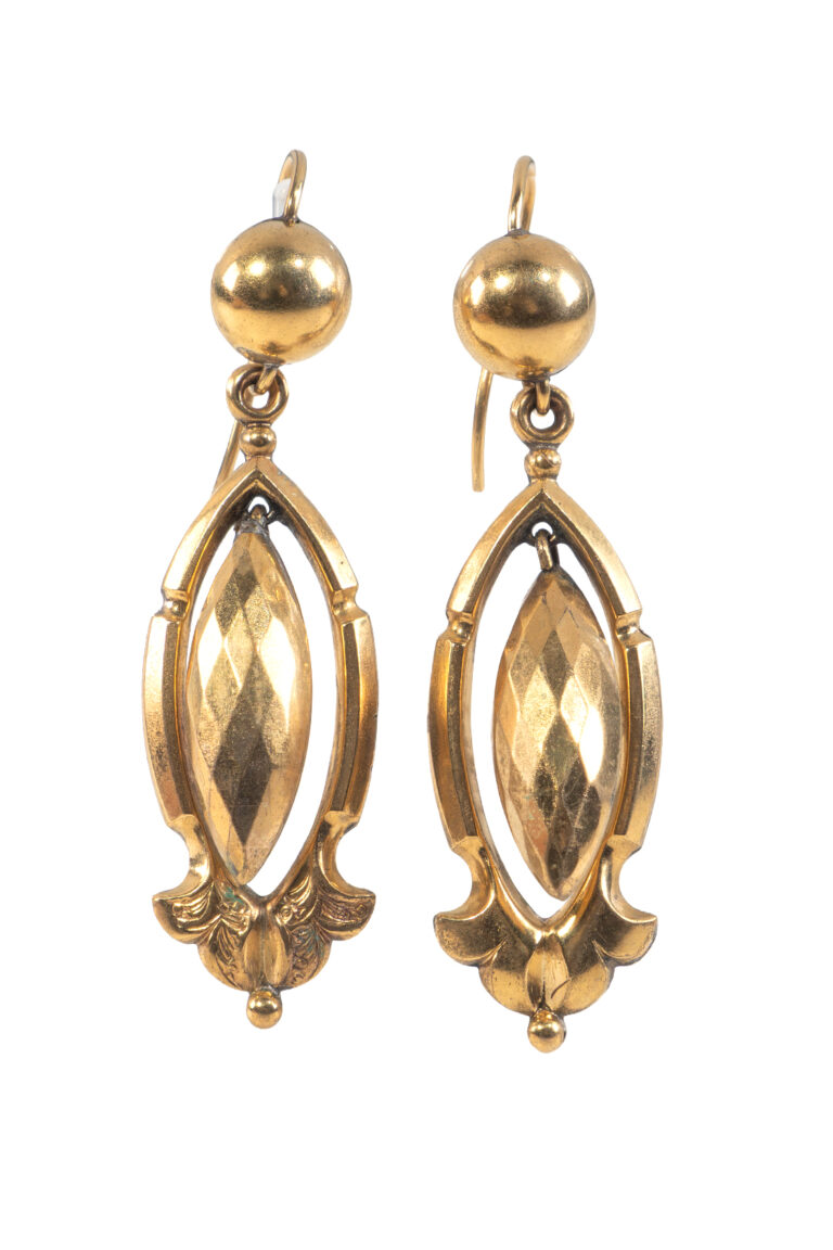 Rheinfrank Holzfuss Antique Jewellery in Berlin Muenchen Antike Ringe Verlobungsringe Eheringe Schmuck Juwelier Diamant Ohrringe 1566 1