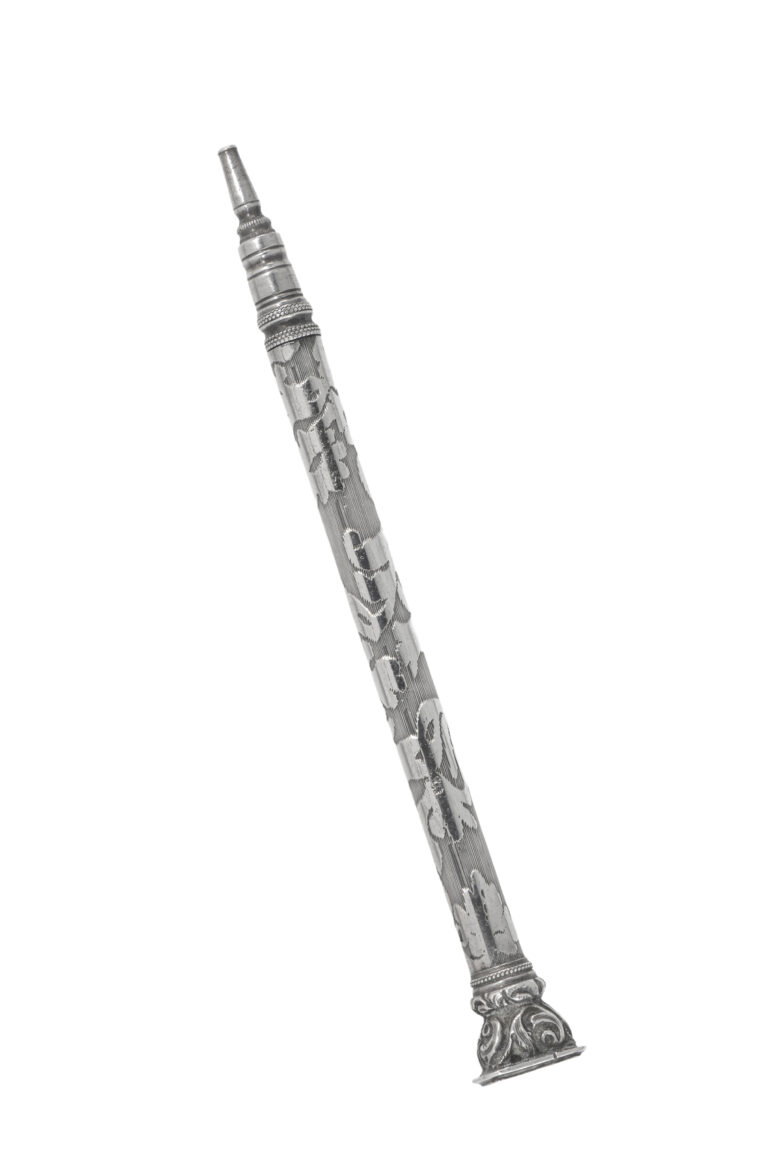 Rheinfrank Holzfuss Antique Jewellery in Berlin Muenchen Antike Ringe Verlobungsringe Eheringe Schmuck Juwelier Diamant Anhaenger Bleistift 2179 1
