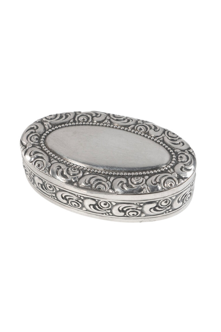 Rheinfrank Holzfuss Antique Jewellery in Berlin Muenchen Antike Ringe Verlobungsringe Eheringe Schmuck Juwelier Diamant Dose 2178 1