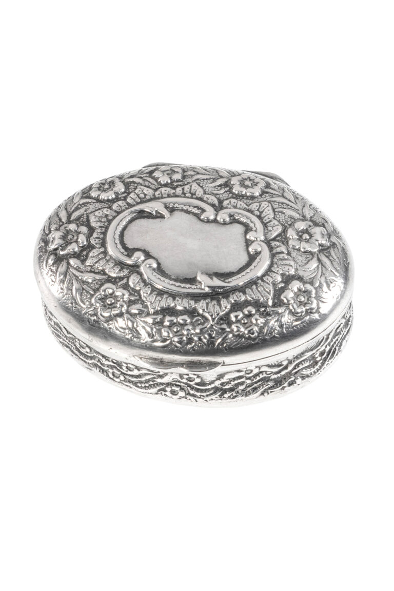 Rheinfrank Holzfuss Antique Jewellery in Berlin Muenchen Antike Ringe Verlobungsringe Eheringe Schmuck Juwelier Diamant Dose 2185 1