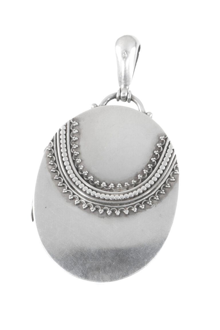 Rheinfrank Holzfuss Antique Jewellery in Berlin Muenchen Antike Ringe Verlobungsringe Eheringe Schmuck Juwelier Diamant Medaillon M5900 1