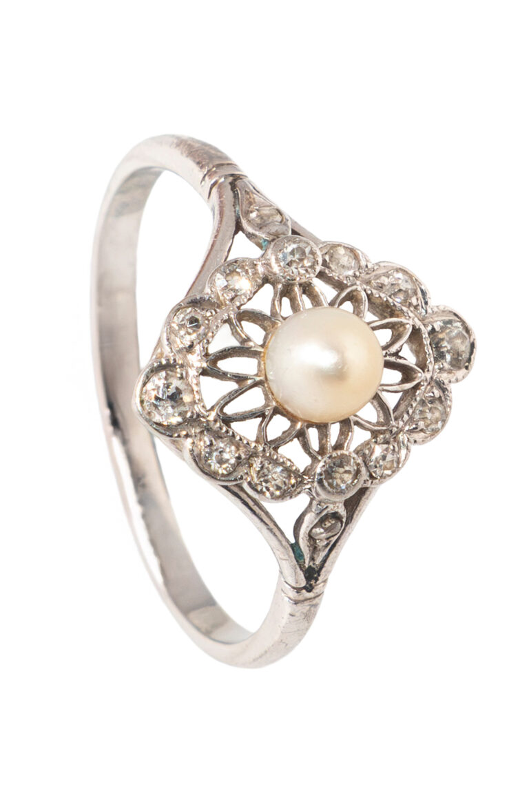Rheinfrank Holzfuss Antique Jewellery in Berlin Muenchen Antike Ringe Verlobungsringe Eheringe Schmuck Juwelier Diamant Verlobungsring M5835 1