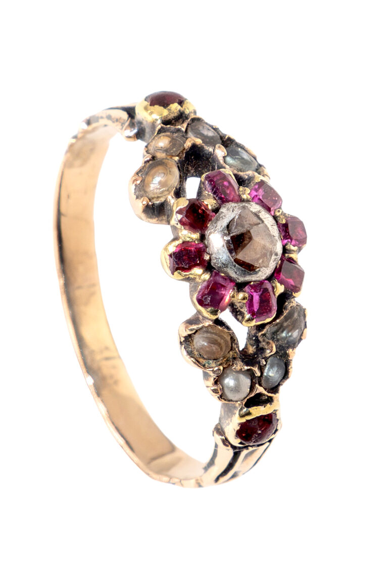 Rheinfrank Holzfuss Antique Jewellery in Berlin Muenchen Antike Ringe Verlobungsringe Eheringe Schmuck Juwelier Diamant Verlobungsring M5952 1