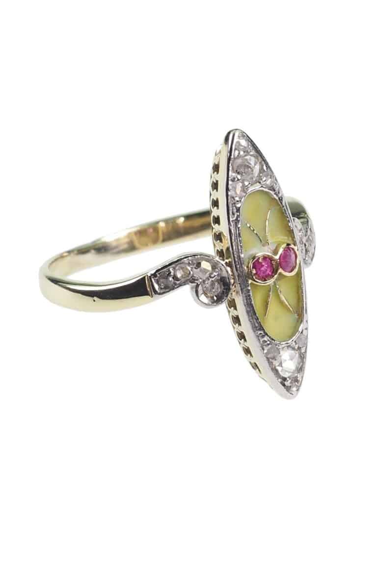 Jugendstilring mit Fensteremaille mit Rubine und Diamanten aus 18 Karat Gold und Silber