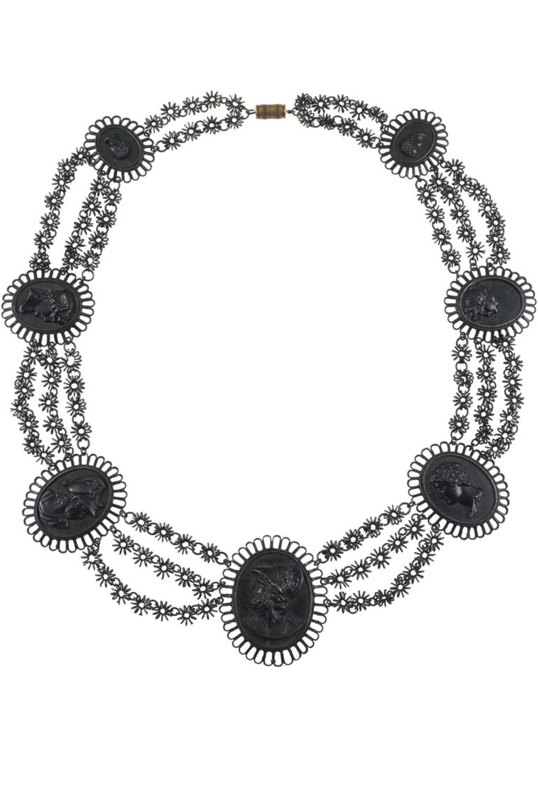 Klassizismus Collier aus Berliner Eisen