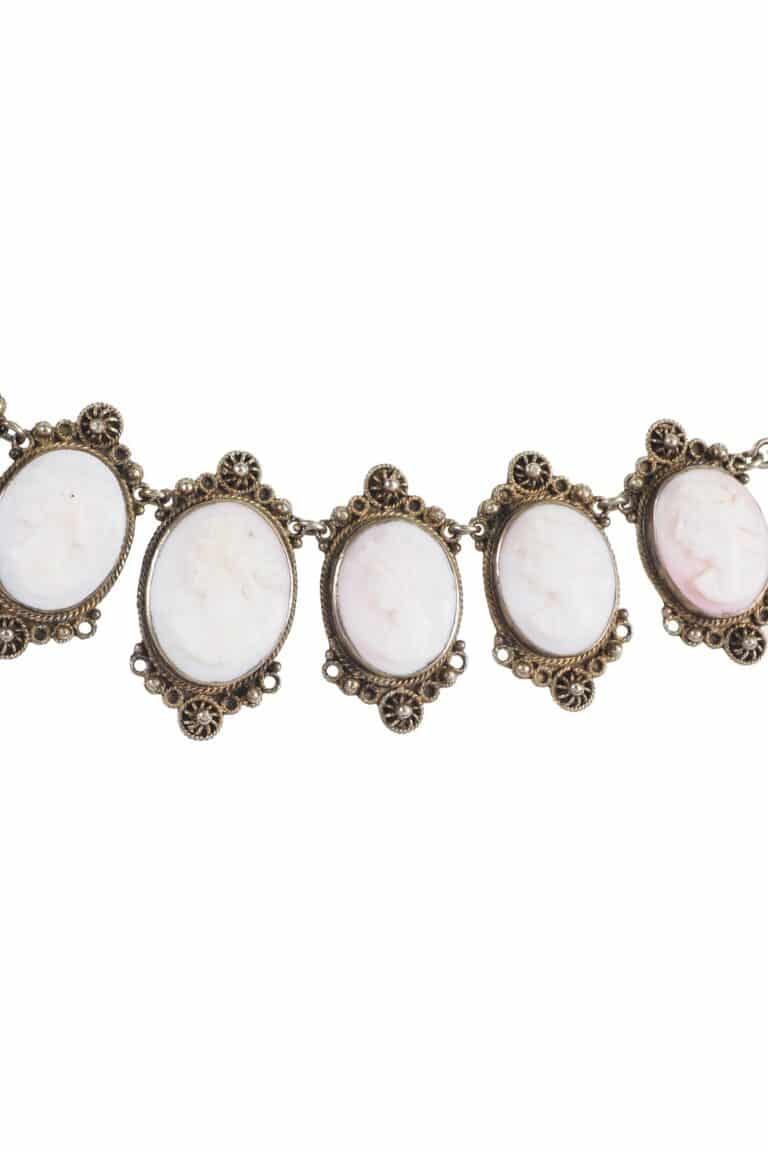 Viktorianisches Silbercollier mit Muschelkameen