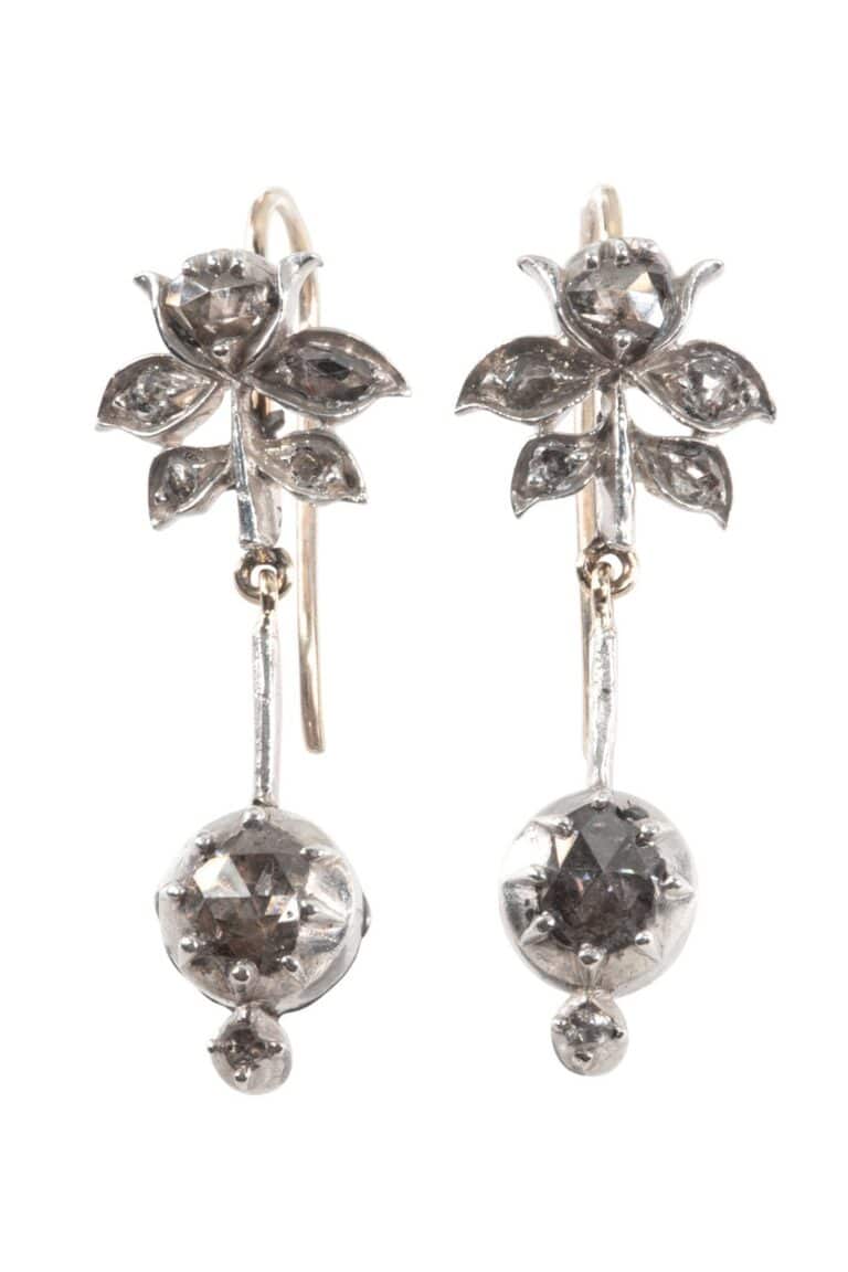 Rheinfrank Holzfuss Antique Jewellery in Berlin Muenchen Antike Ringe Verlobungsringe Eheringe Schmuck Juwelier Diamant Ohrringe 2435 1.jpg