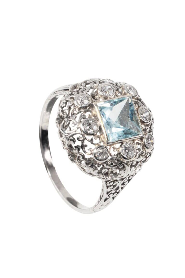 Rheinfrank Holzfuss Antique Jewellery in Berlin Muenchen Antike Ringe Verlobungsringe Eheringe Schmuck Juwelier Diamant Verlobungsring 2727 1.jpg