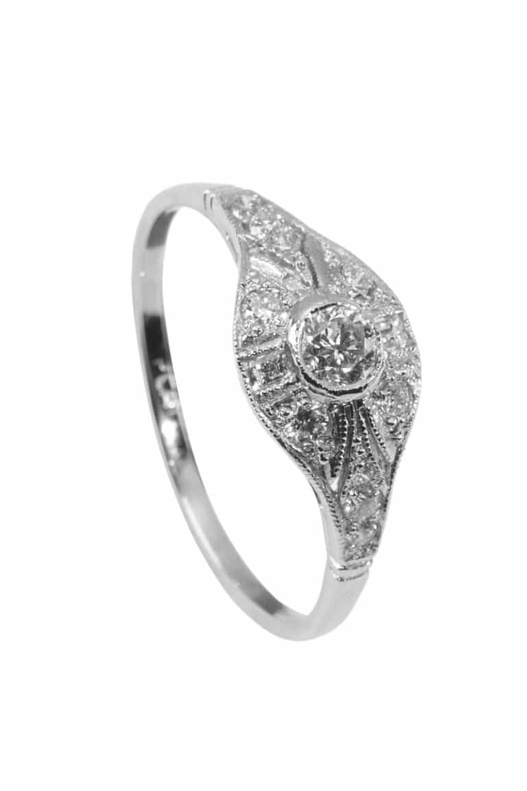 Rheinfrank Holzfuss Antique Jewellery in Berlin Muenchen Antike Ringe Verlobungsringe Eheringe Schmuck Juwelier Diamant Verlobungsring M5304 1.jpg