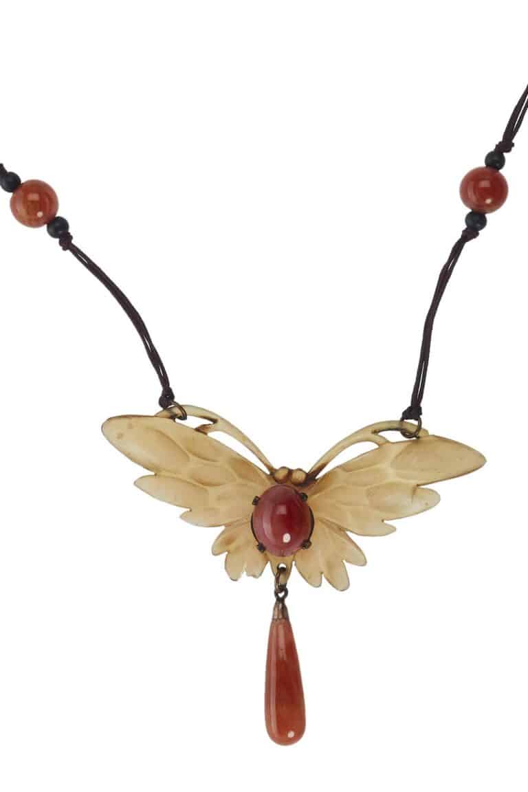 Rheinfrank Holzfuss Antique Jewellery in Berlin Muenchen Antike Ringe Verlobungsringe Hornschmuck Schmuck Juwelier 0567 1.jpg