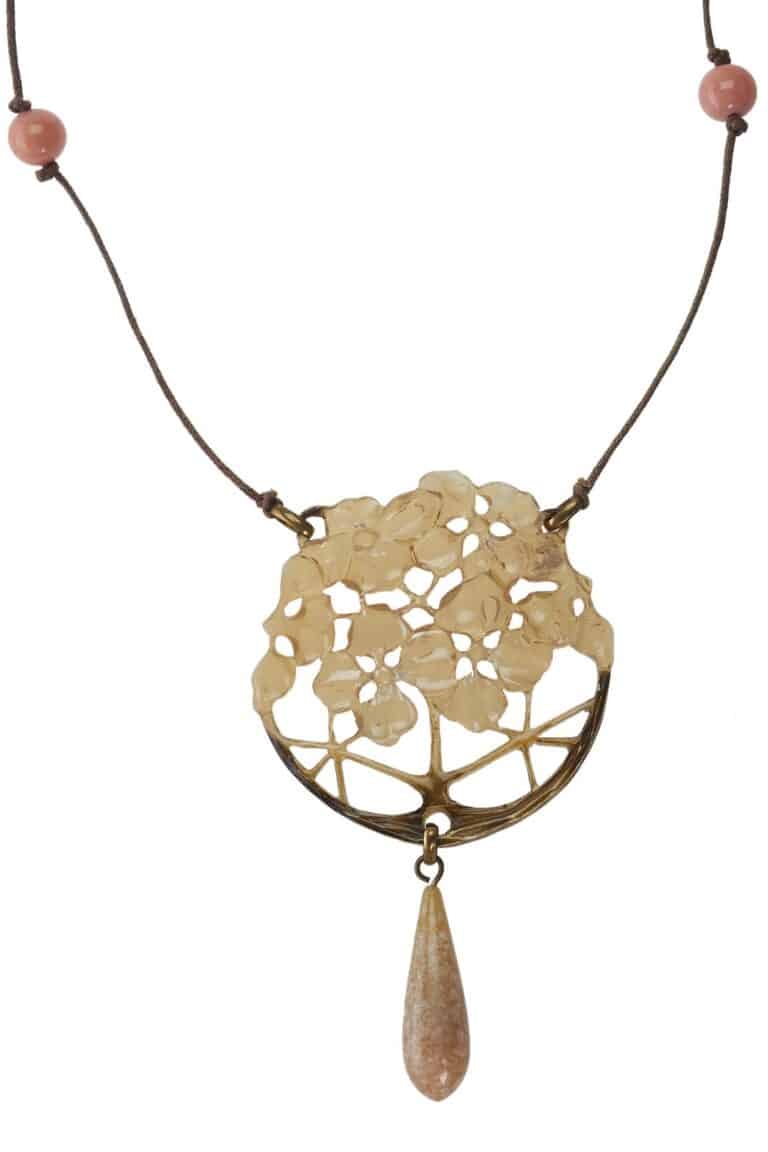 Rheinfrank Holzfuss Antique Jewellery in Berlin Muenchen Antike Ringe Verlobungsringe Hornschmuck Schmuck Juwelier 0803 3.jpg