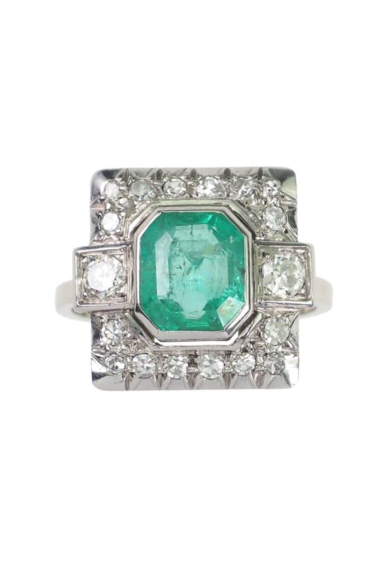 Art déco Ring mit Smaragd und Diamanten aus 18 Karat Gold