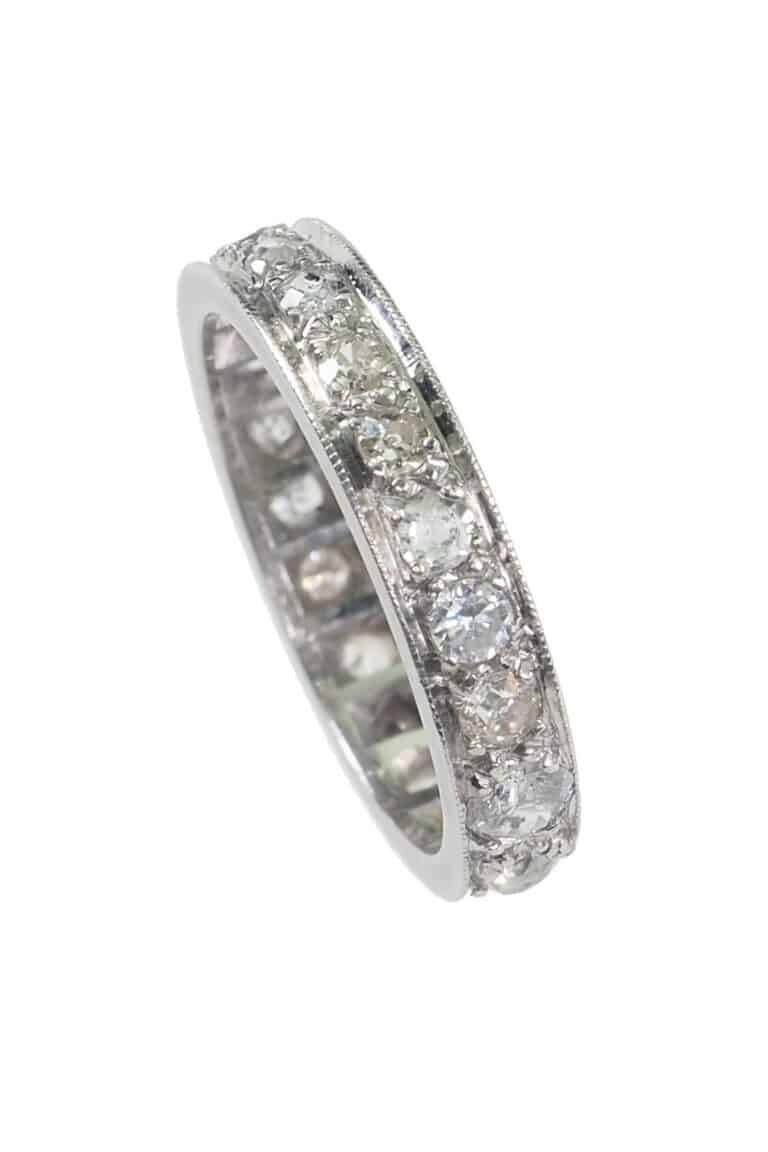 Vintage Ehering mit Diamanten aus 18 Karat Weißgold