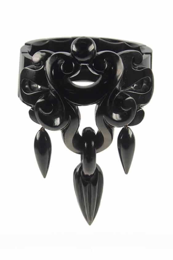 antikes Jettarmband 261 1