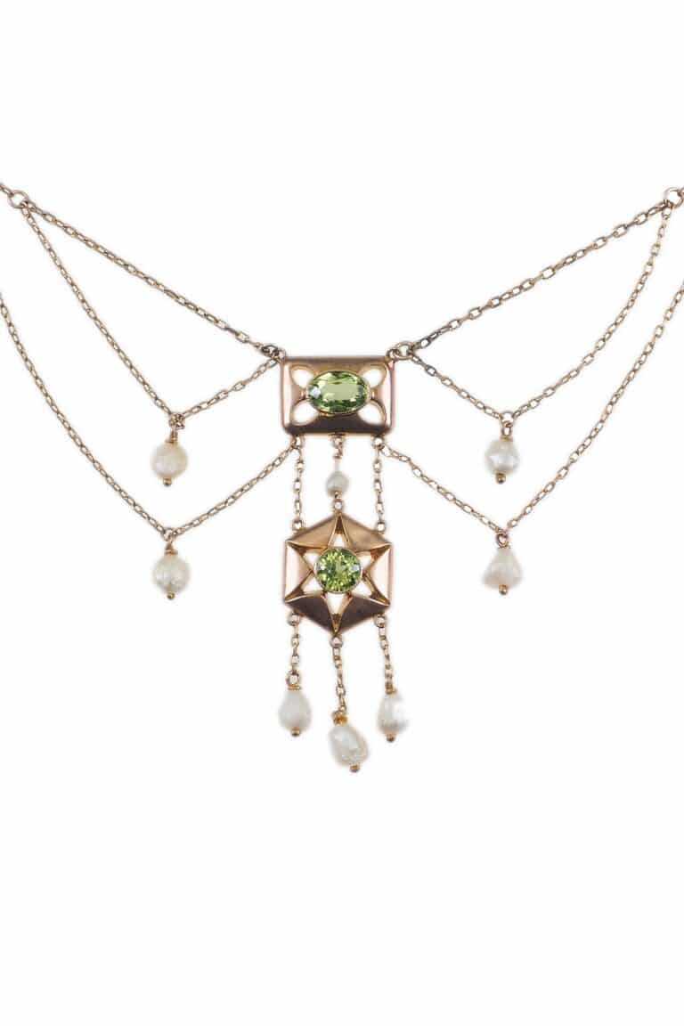 Edwardianisches Collier mit Peridots und Perlen aus 9 Karat Gold