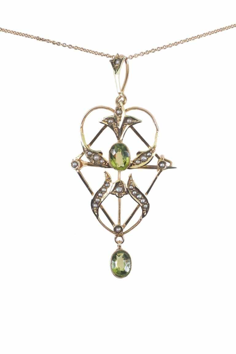 Edwardianischer Anhänger mit Peridots und Perlen aus 9 Karat Gelbgold