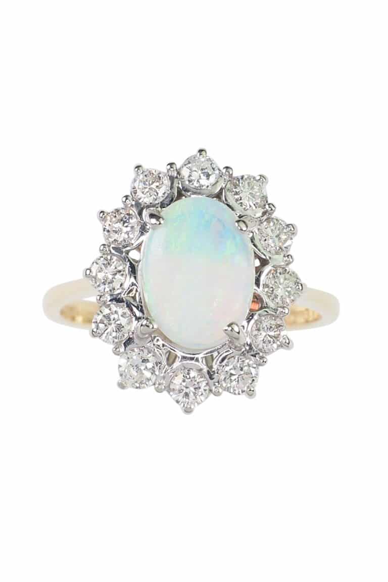 Vintage Verlobungsring mit Opal und Diamanten aus 18 Karat Gold und Platin
