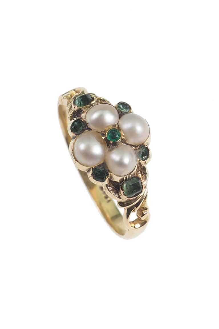 Viktorianischer Ring mit Smaragde und Perlen aus 15 Karat Gold