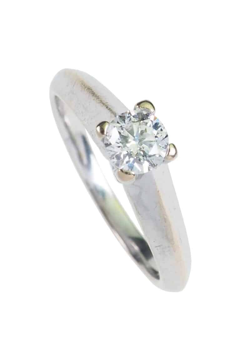 Vintage Verlobungsring mit Diamantsolitaire im Brillantschliff aus 18 Karat Gold